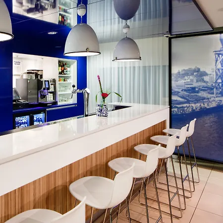 Express - Station By Ihg Готель